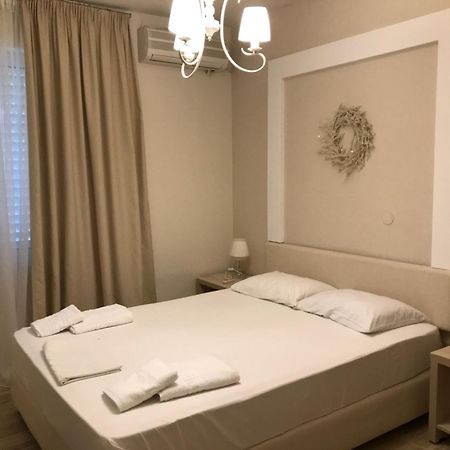 מולה קליבה Leonidas Apartments And Suites מראה חיצוני תמונה
