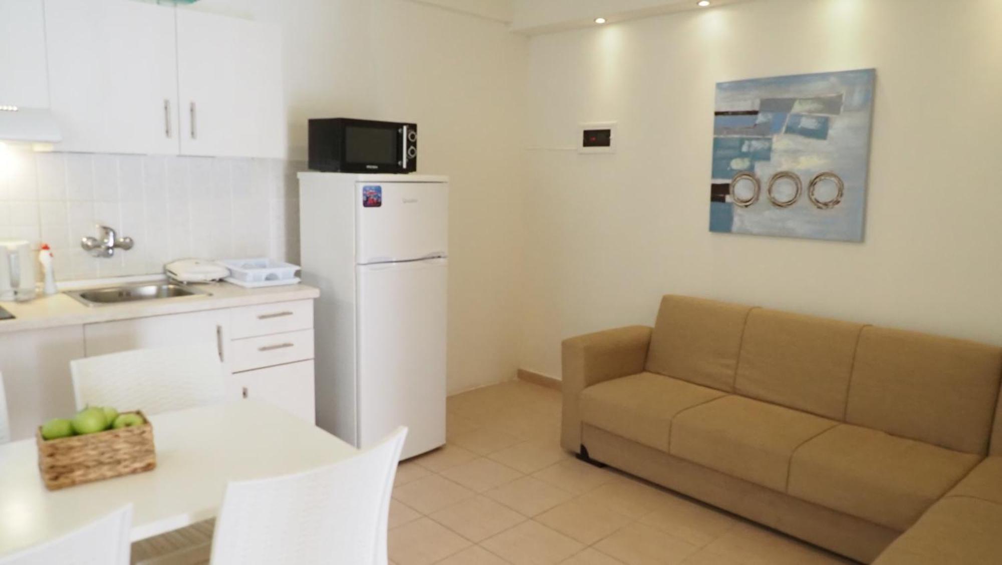 מולה קליבה Leonidas Apartments And Suites מראה חיצוני תמונה